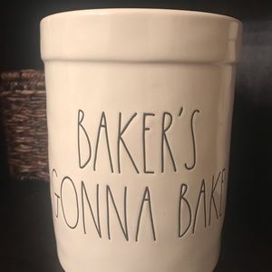 Rae Dunn Crock “Baker’s Gonna Bake”